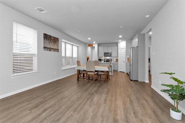 Building Photo - 107 Wedgewood Trce Ln
