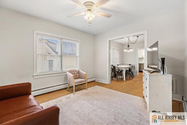 Building Photo - 21 Heathcote Brook Rd