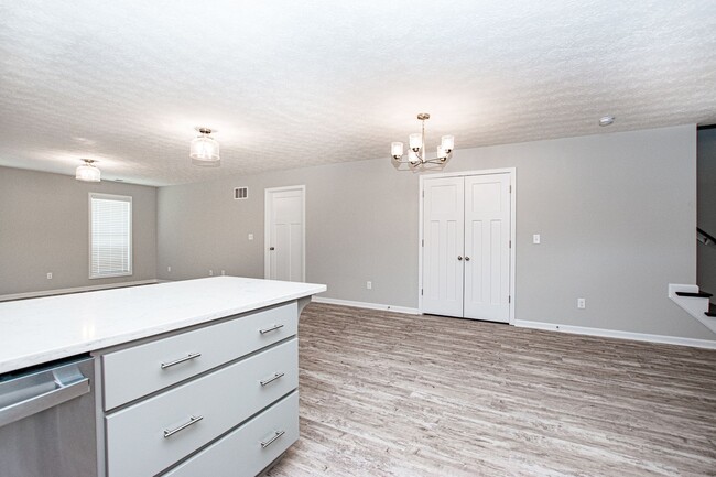 Building Photo - 412 Eagle Pointe Dr