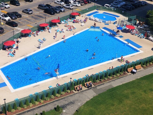 Building Photo - 601 Surf Ave