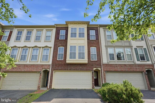 Building Photo - 22862 Cartier Terrace