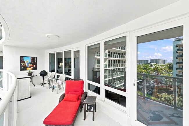 Building Photo - 4100 Galt Ocean Dr