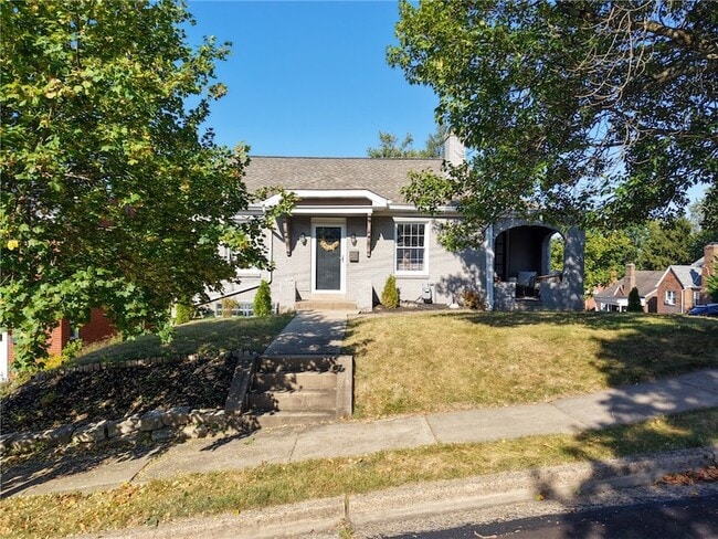 Building Photo - 261 Catalpa Pl