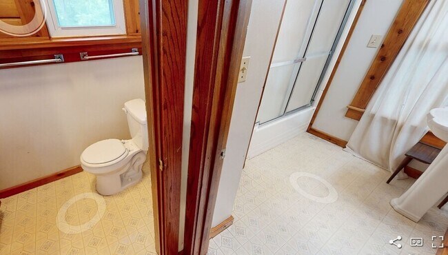 Building Photo - 335 Catherine-335CAT