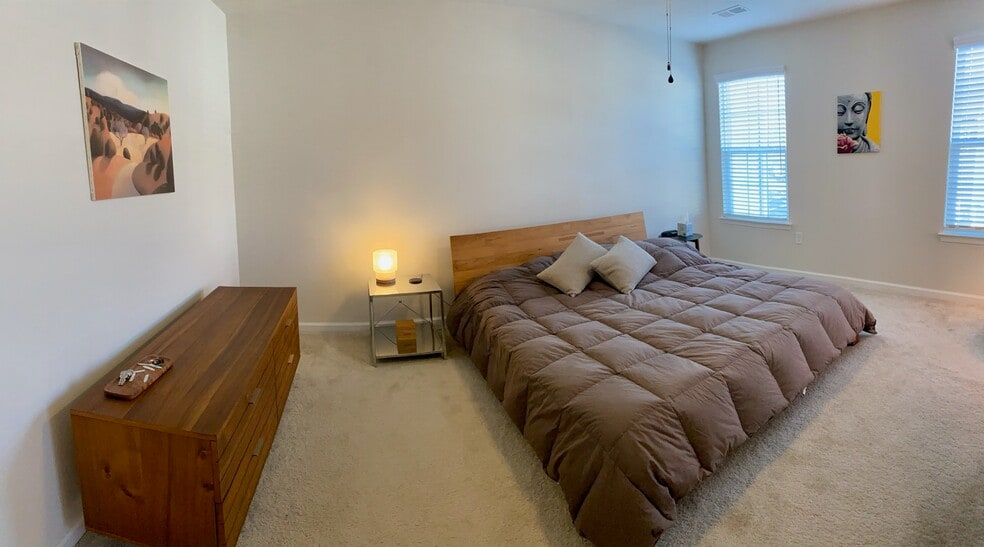 Master bedroom - 247 Madison Ln