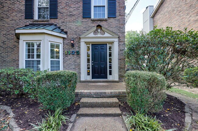 Building Photo - 1135 Clifton Ln