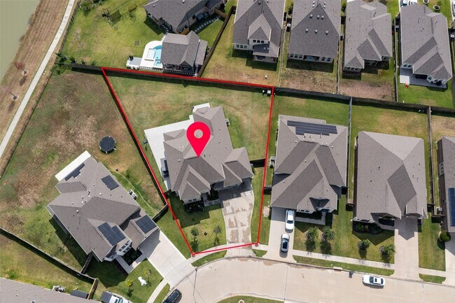 Building Photo - 24403 Blairburry Dr