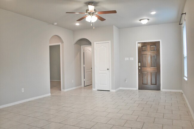 Building Photo - 31619 Heguy Pass