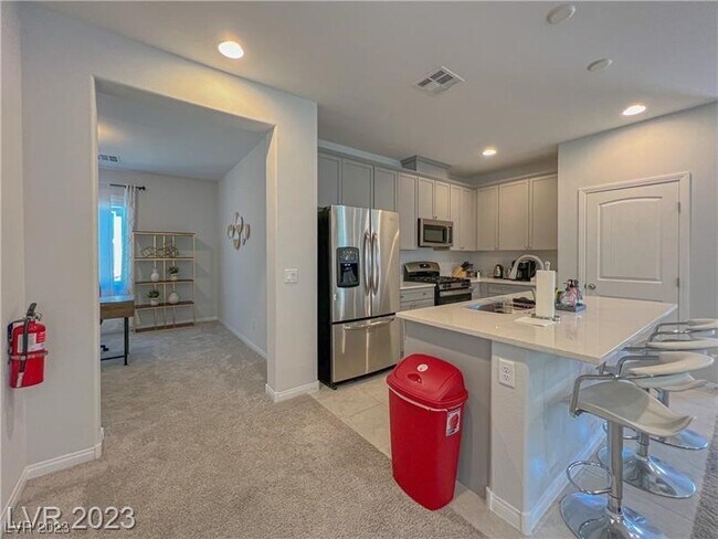 Building Photo - 6983 Atwood Peaks Ave