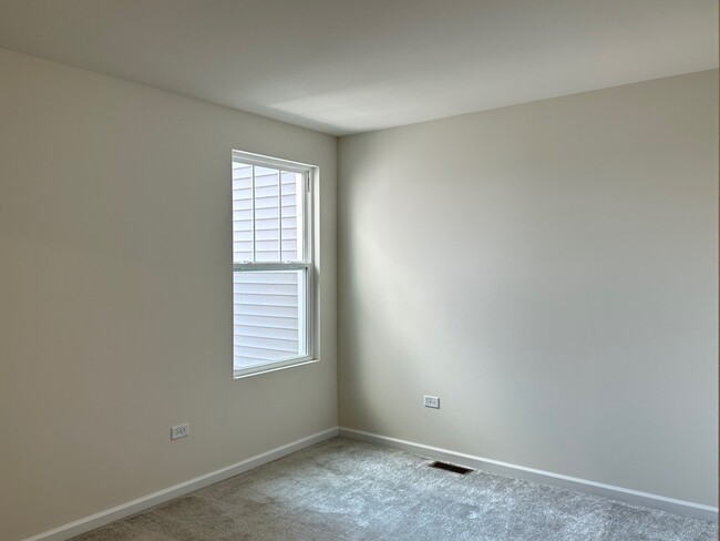 Building Photo - 2204 Horseshoe Cir
