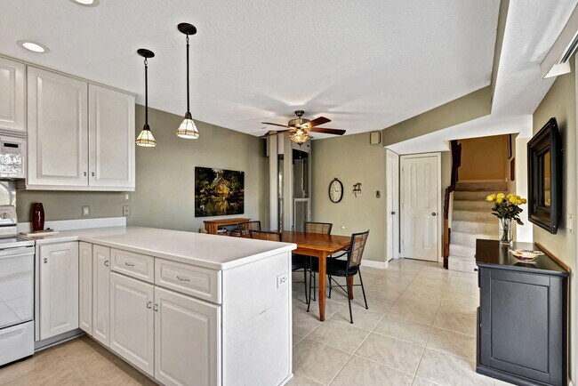 Building Photo - 1420 Ocean Way