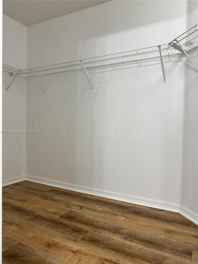 Building Photo - 6706 SW 115th Ct