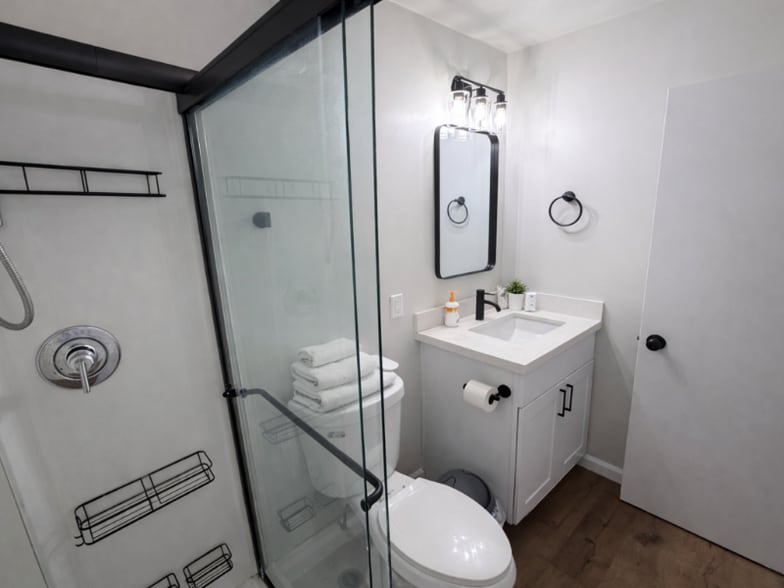 Building Photo - 1325 E Don Carlos Ave