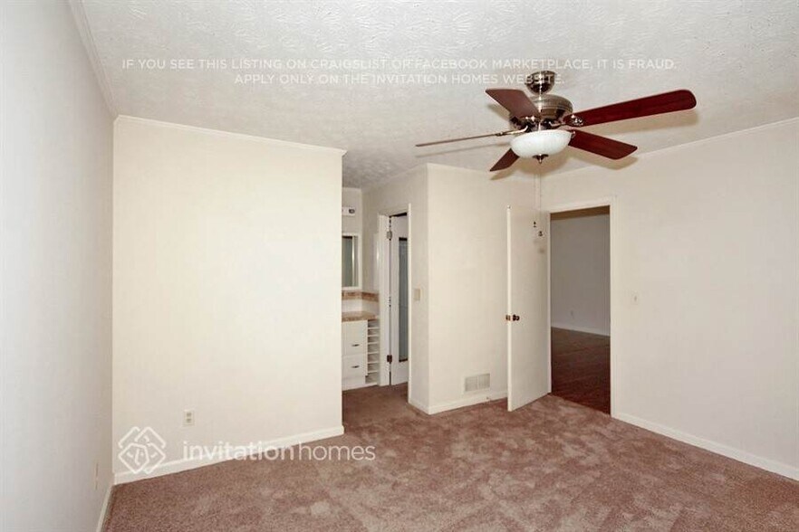 Building Photo - 2489 Forest Dale Dr