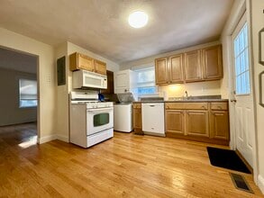 Building Photo - 7 Rifle Ct