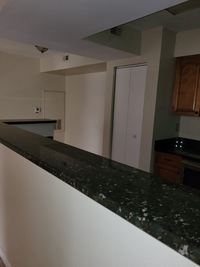 Building Photo - 3028 Parkway Blvd