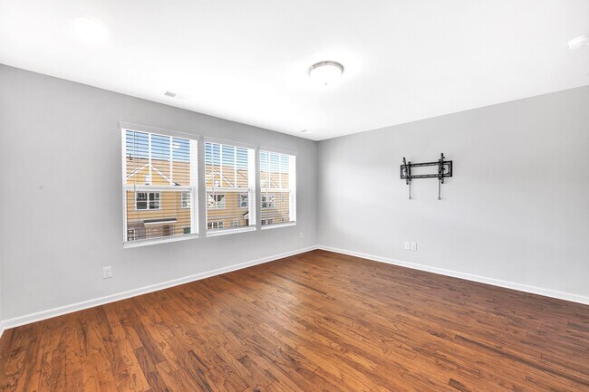 Building Photo - 526 Morrows Turnout Way