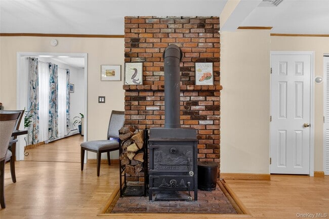 Building Photo - 22 Blossom Hill Dr