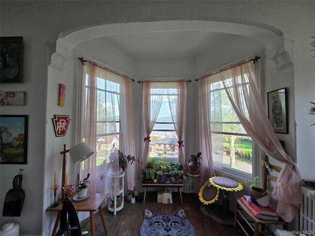 Building Photo - 514 Grand Ave