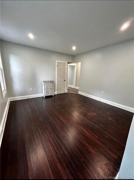 Living Area - 58 Kellogg St