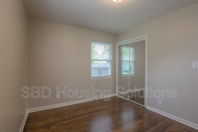 Building Photo - 4504 E 112 Terrace