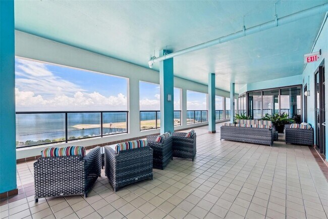 Building Photo - 1 Beach Drive SE Unit 1614