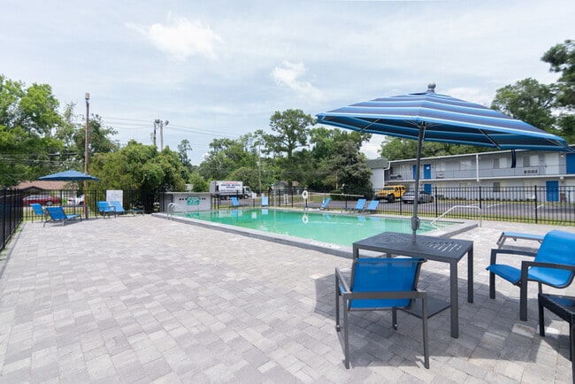 Building Photo - 2765 W Tharpe St