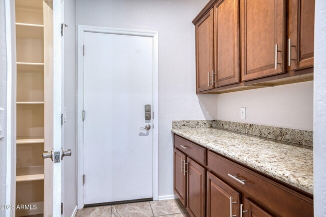 Building Photo - 9937 W Andrea Dr