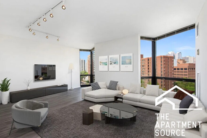 Building Photo - 1120 N La Salle Dr