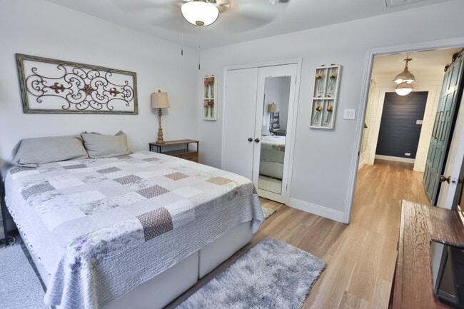 Building Photo - 16322 Southampton Dr