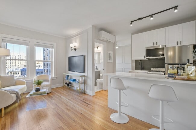 Building Photo - 2746 N Hampden Ct