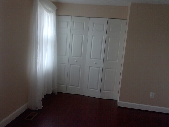 Building Photo - 10160 Asheville St