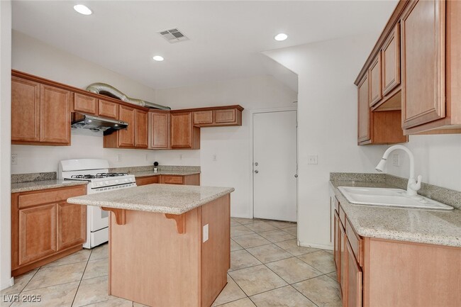 Building Photo - 5066 Silent Valley Ct