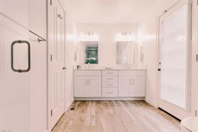Building Photo - Gorgeous 4 bed, 3 bath in Great Bridge!