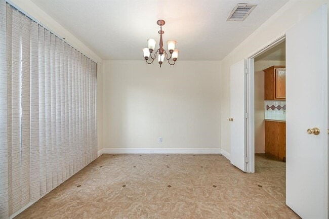 Building Photo - 11830 Hueco Tanks Dr