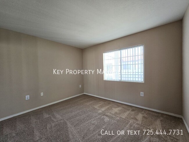 Building Photo - 2 BED, 2 BATH CONDO WITH OPEN FLOOR PLAN*