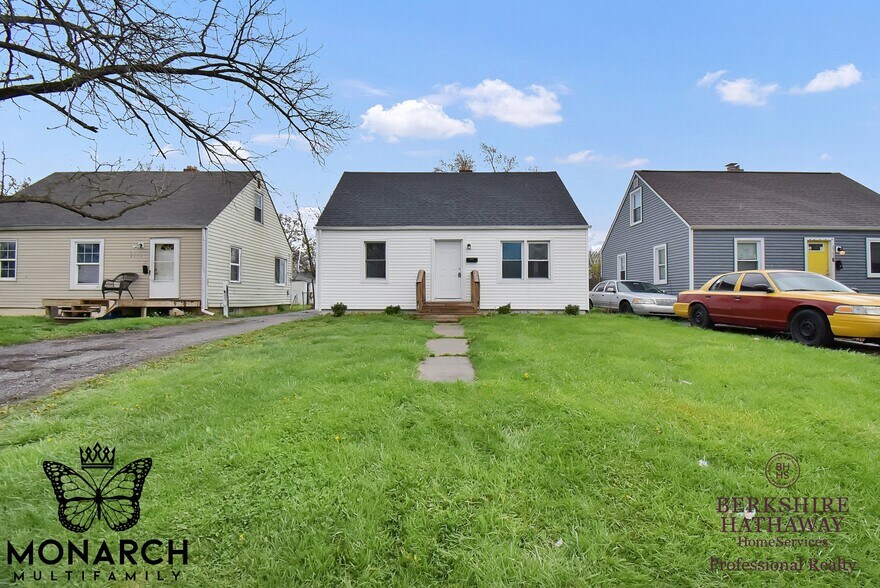 Building Photo - 2566 Atwood Ter