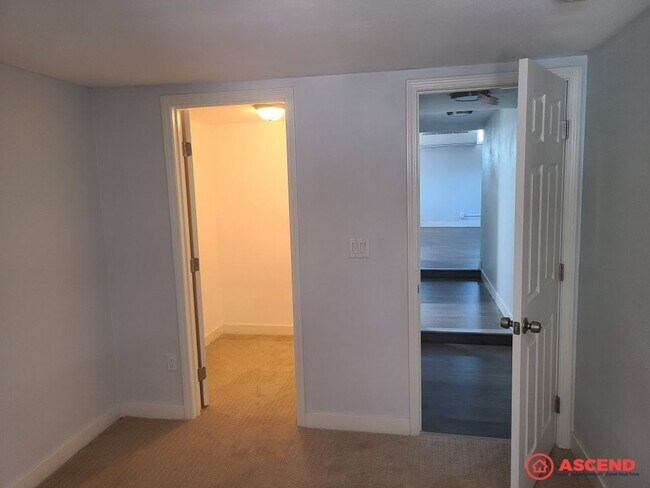 Building Photo - Charming 2-Bedroom Residence in the Heart of North Bakersfield