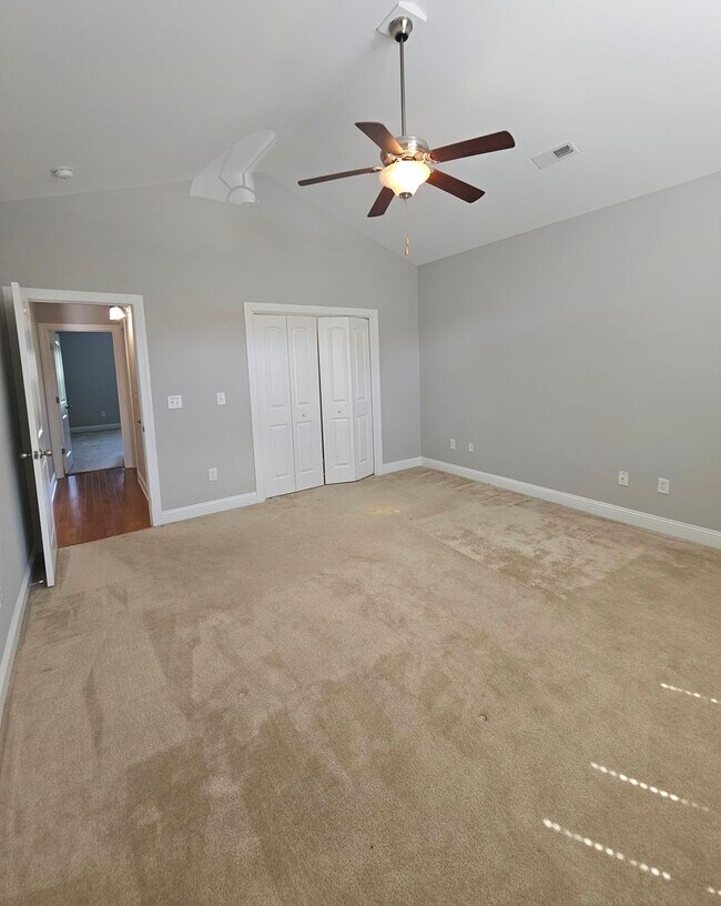 Building Photo - 9181 Abingdon Dr
