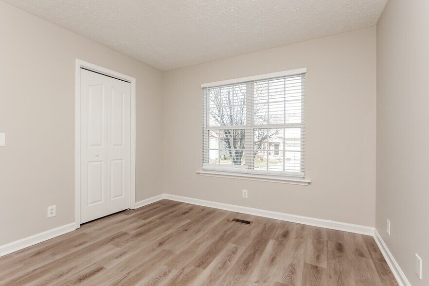 Building Photo - 7136 Legacy Dr