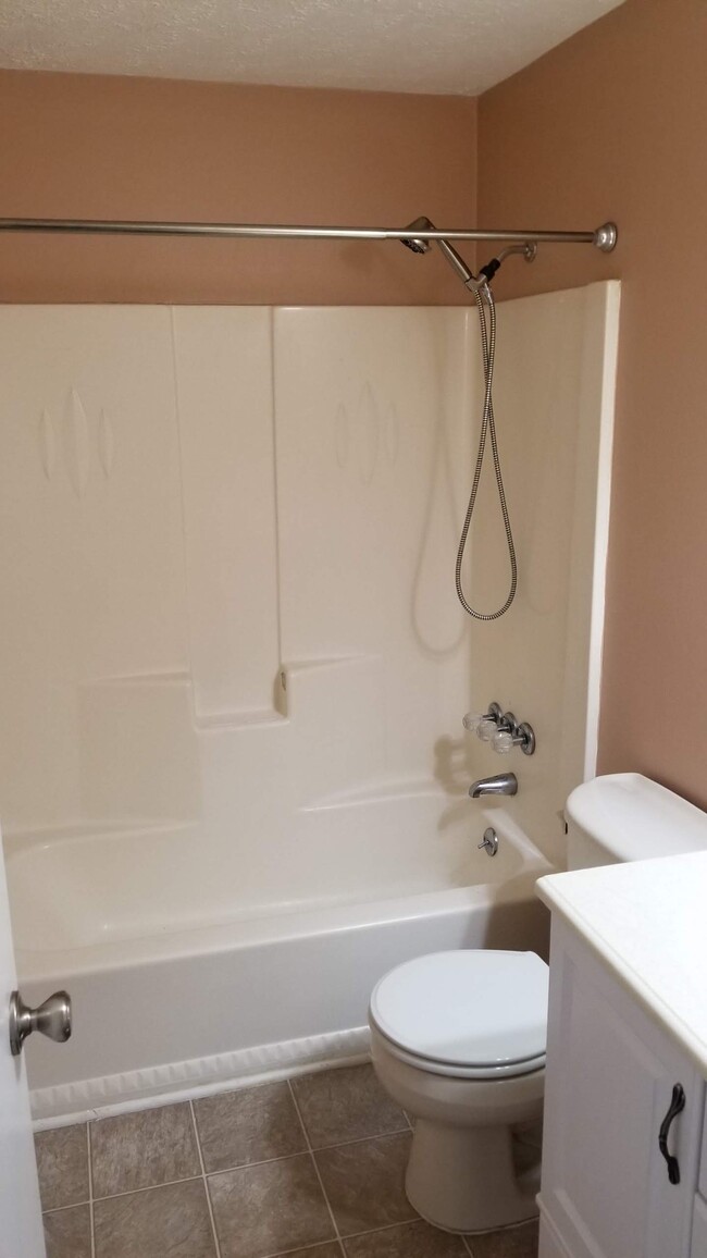 Secondary Bathroom - 850 Winfield Ct