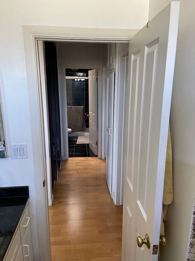 Building Photo - 6601 Springpark Ave