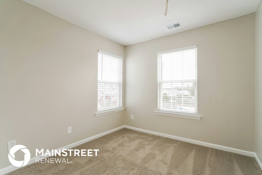 Building Photo - 5924 Roteny Court