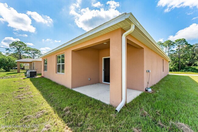 Building Photo - 2309 Jupiter Blvd SW