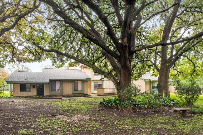 Building Photo - 9520 Quail Village Ln