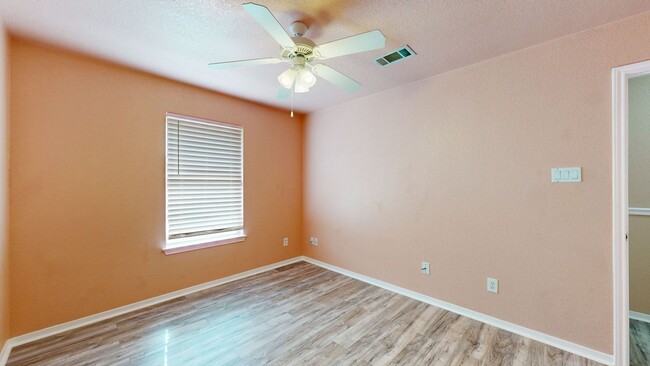 Building Photo - PRICE IMPROVEMENT ONLY $2,195 for OVER 1 A...