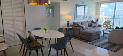 Building Photo - 1 SE 12th St