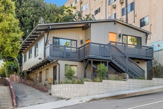 Building Photo - 2053 Argyle Ave