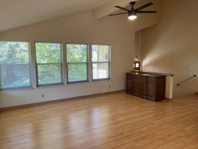 Building Photo - Beautiful East Foothills San Jose Home with Spacious Layout, Large Lot & Prime Location!