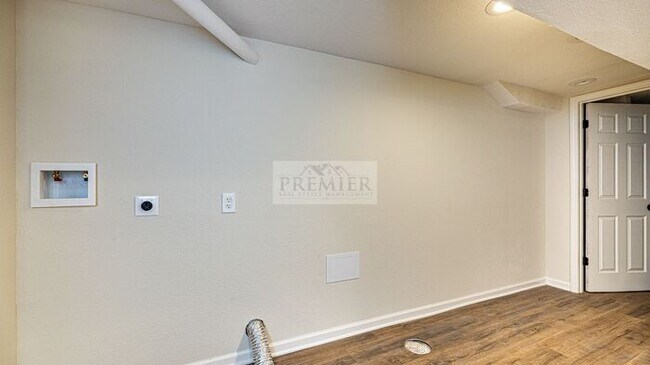 Building Photo - 8340 Riggs St